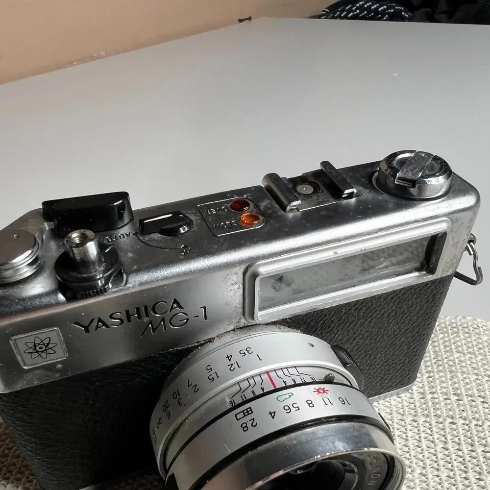 Yashica MG-1 35mm Rangefinder Film Camera 45mm f/2.8 Lens Made‎ in Hong Kong Cap